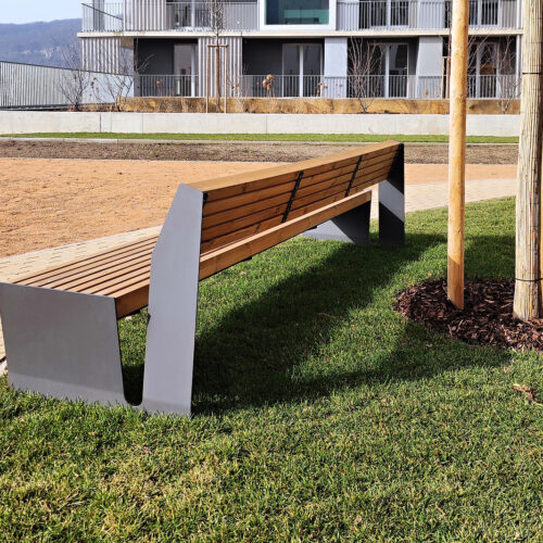 Parkbank model Vega 10 Voor het frame van laser gesneden staal heeft u de keuze uit: ral 7016 antraciet, ral 9005 diepzwart en ral 9006 aluminiumkleur.