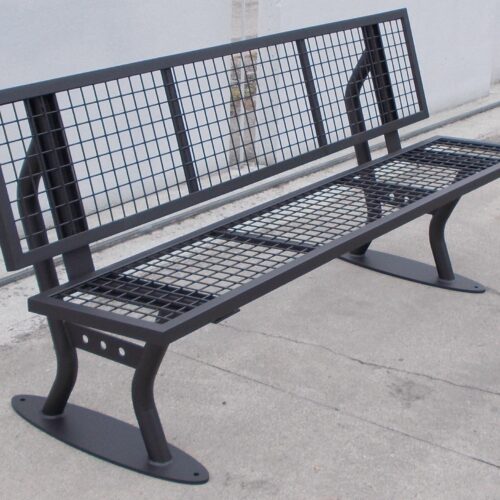 Parkbank Village met rugleuning. Robuuster en voordeliger kan bijna niet. Deze parkbanken zijn leverbaar in een groot aantal standaard ral kleuren.