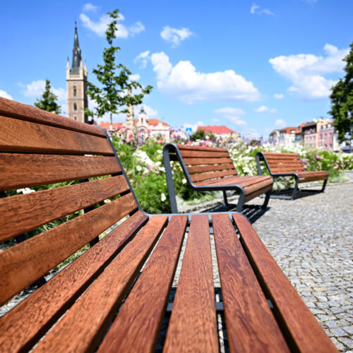 Design parkbank Borola 24 Het fraaie design van de Borola parkbank houdt rekening met zowel esthetiek als comfort. Bijzonder fraai om te zien.