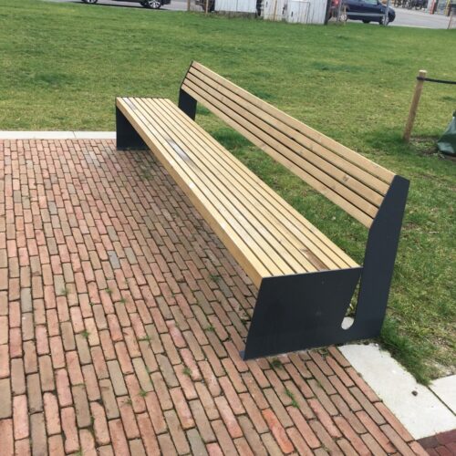 Parkbank model Vega 12 Parkbank Vega met verduurzaamd grenen in Begijnendijk België. Lengte 3 meter