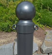 Zeer degelijke en duurzame afzetpalen, meerpalen langs kanalen