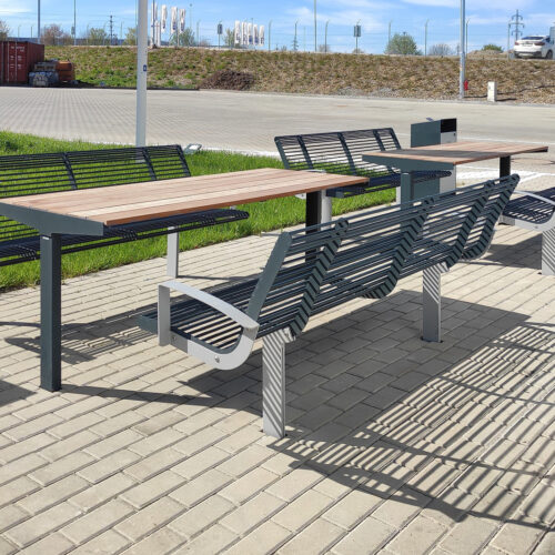 Parkbank Babia 25 De Babia-bank is perfect afgewerkt voor weerbestendigheid en behoudt zijn schoonheid onder alle weersomstandigheden.