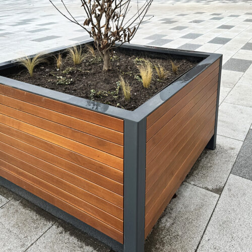 Plantenbak- zitbankcombinatie model Cimi 20 plantenbak buiten model Cimi