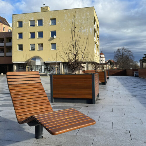 Plantenbak- zitbankcombinatie model Cimi 23 plantenbakken groot