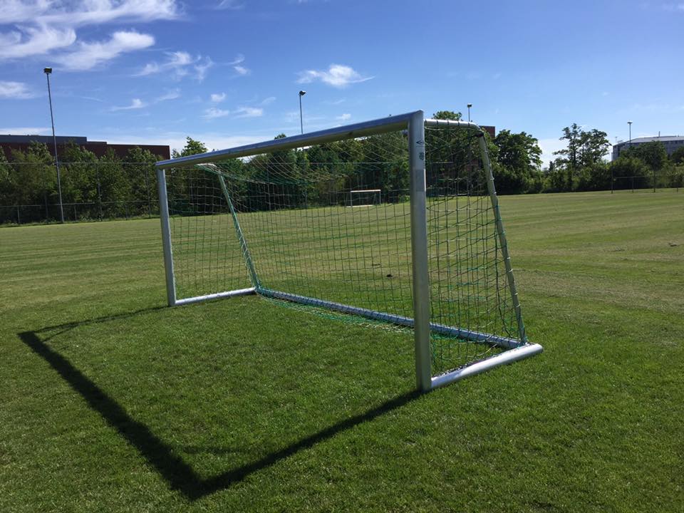 Pupillen voetbaldoel JVD180 4 Voetbaldoel JVD180. Kwalitatief het topsegment voor messcherpe prijzen!
