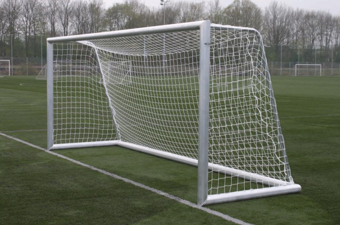 Pupillen voetbaldoel JVD180 1 Pupillen voetbaldoelen model JVD180. Absoluut het topsegment verplaatsbare aluminium jeugd voetbaldoelen.
