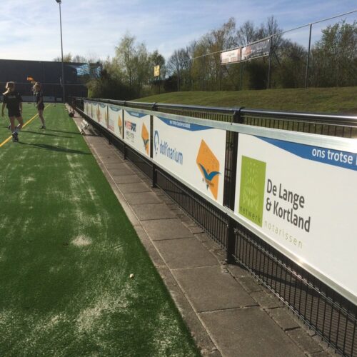 No Infill profielen 14 Met onze aluminium No Infill kantplanken, bent u alleen de bovenrails nodig van ons reclamebord-ophangsysteem