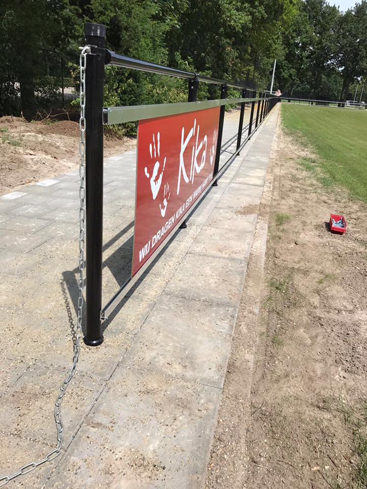 Reclame-ophangsysteem Pro 5 Reclamebord ophangsysteem Pro. Duurzaam en voordelig!