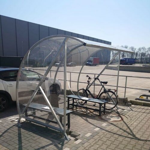 Fietsoverkapping BF1000 - AANBIEDING 72 Fietsenstalling kopen? Hier ingezet als rook abri De verzinkte uitvoering met een lengte van 3 meter.