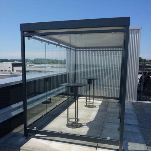 Statafel met model asbak Graphit 21 Ontdek onze verrassend voordelige sta- en rooktafels, ideaal voor rokersruimten. Met een stevige, ronde bodemplaat voor permanente bevestiging zijn ze zowel veilig als functioneel.