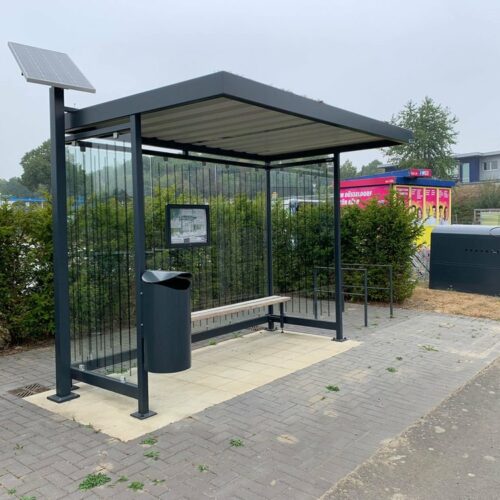 Buitenafvalbak model Wave 9 Buitenafvalbak model Wave is ideaal aan een rook- of fietsoverkapping te monteren. Hier bevestigd aan de staander van onze rookabri model Palermo