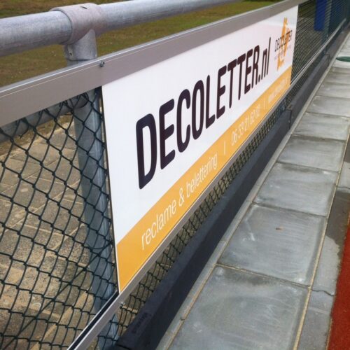 Reclame-ophangsysteem PRO. Het beste reclamebordprofiel dat de markt u te bieden heeft