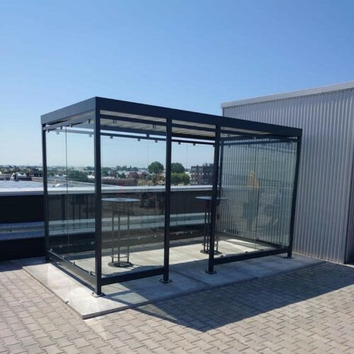 Statafel met model asbak Graphit 20 Twee van deze statafels met asbak in ral 7016 in onze rookabri 4x2m model Keulen