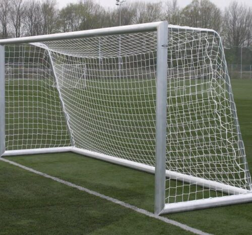 Voetbaldoelnetten, van geknoopt Pe zijn duurzamer dan knooploze doelnetten.