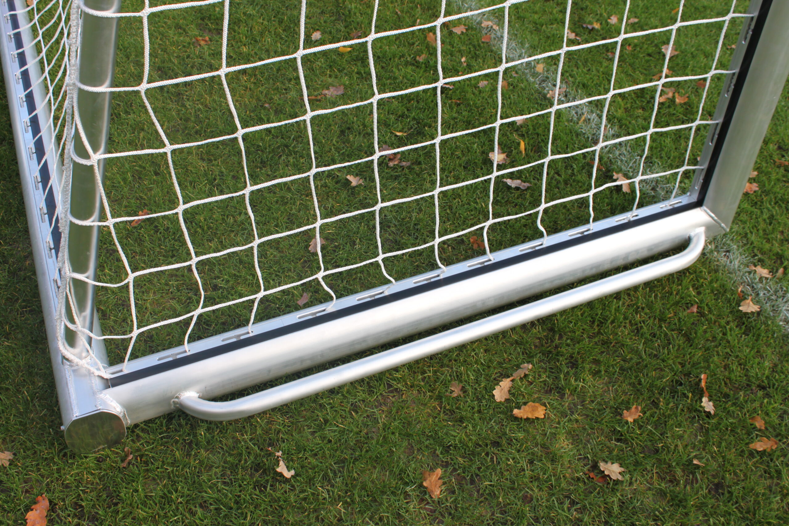 Pupillen voetbaldoel JVD180 27 De nethakenzloze netverbinding, geïntegreerde doelverzwaring en draagbeugel op 1 afbeelding. Het absolute topsegment. jeugd voetbaldoel.