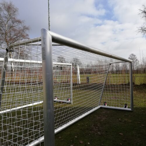 Pupillen voetbaldoel JVD180 51 Voetbaldoel model JVD180, voor wie alleen het beste goed genoeg is! Afgebeeld kruiwagenmodel.