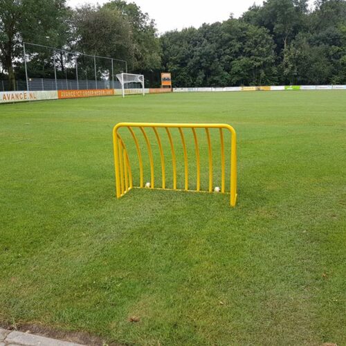 Trainings voetbaldoeltjes TRV200 9 Voetbaldoel model TRV200. De ideale trainingsdoeltjes c.q. voetbaldoeltjes. Hier gecoat in een frisse gele kleur.