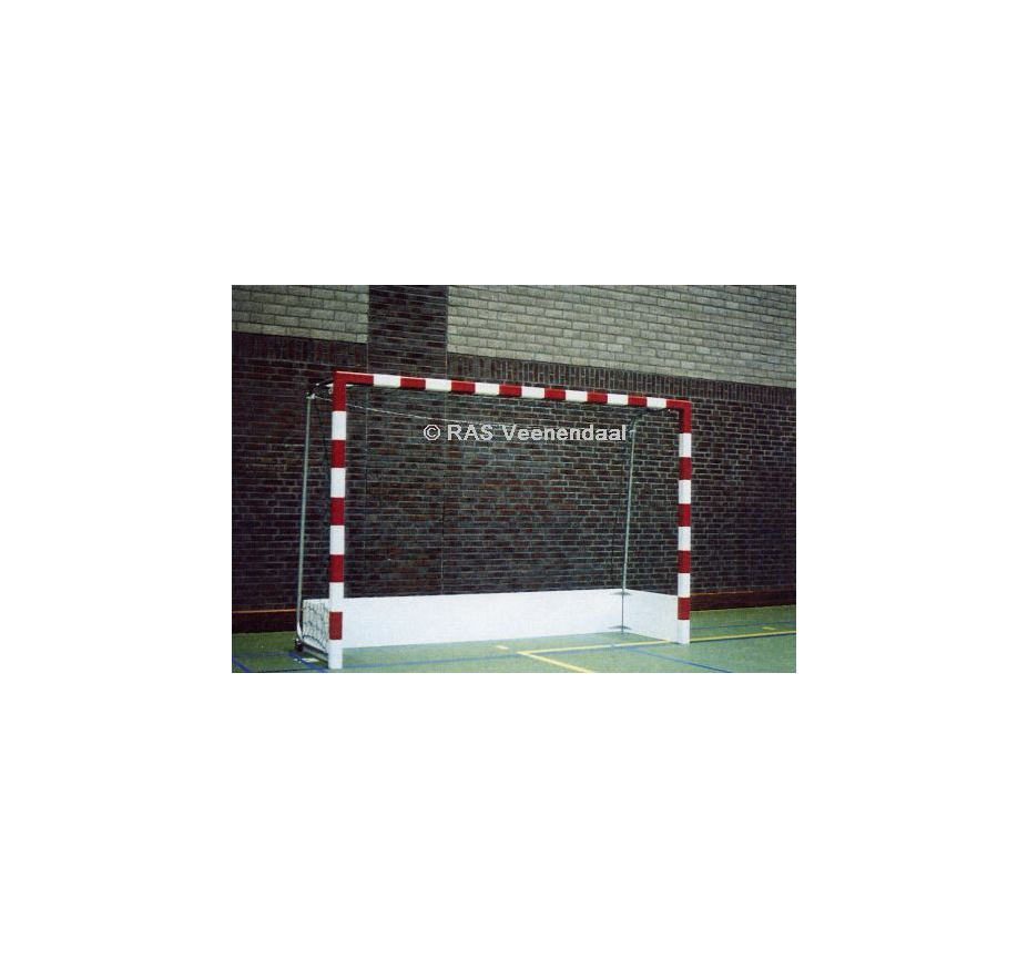 Zaaldoel model HD04 insteek 4 Onze zaaldoelen kunnen ook met inzetschotten voor zaalhockey geleverd worden.