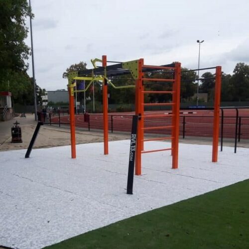 Calisthenics toestel Nippur S 124 Calisthenics met valdempende vloer