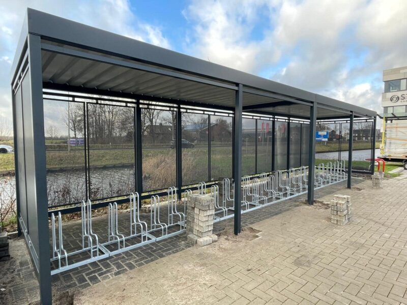 overdekte fietsenstalling montage Steenland